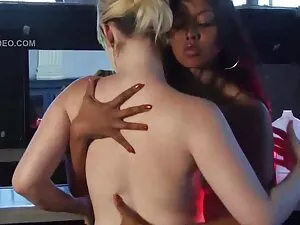 Chaud fille hardcore ...