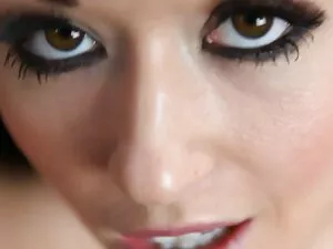 Nikki Benz xxx film  ...